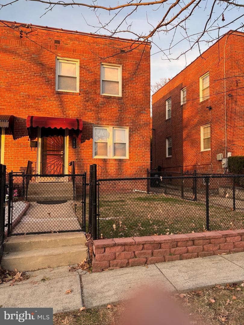 1808 Morris Road SE, Washington