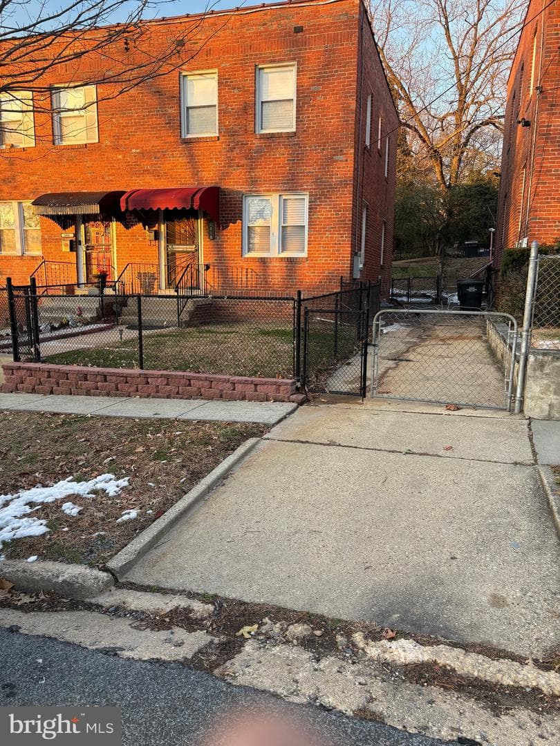1808 Morris Road SE, Washington