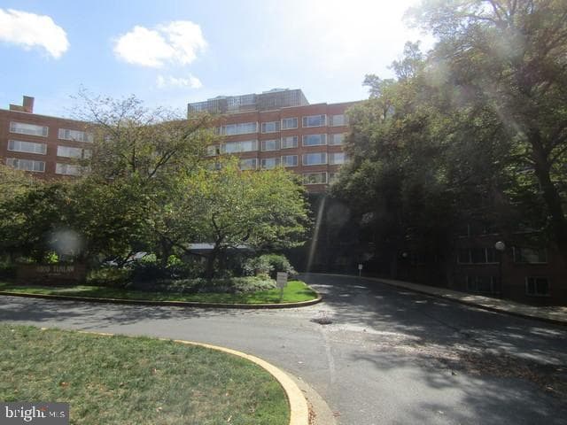 4000 Tunlaw Road NW #1029 photo 3
