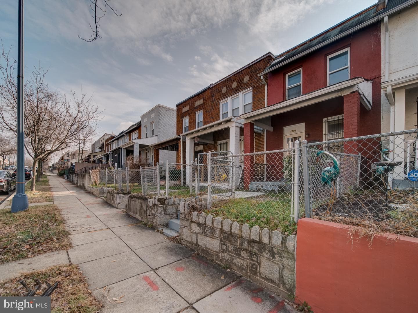 1709 L Street NE photo 4