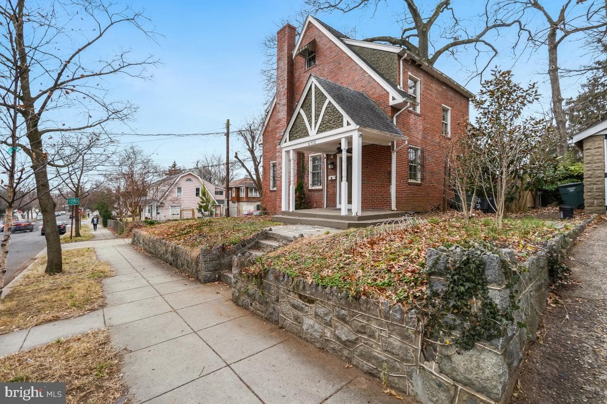 6712 6th Street NW photo 4