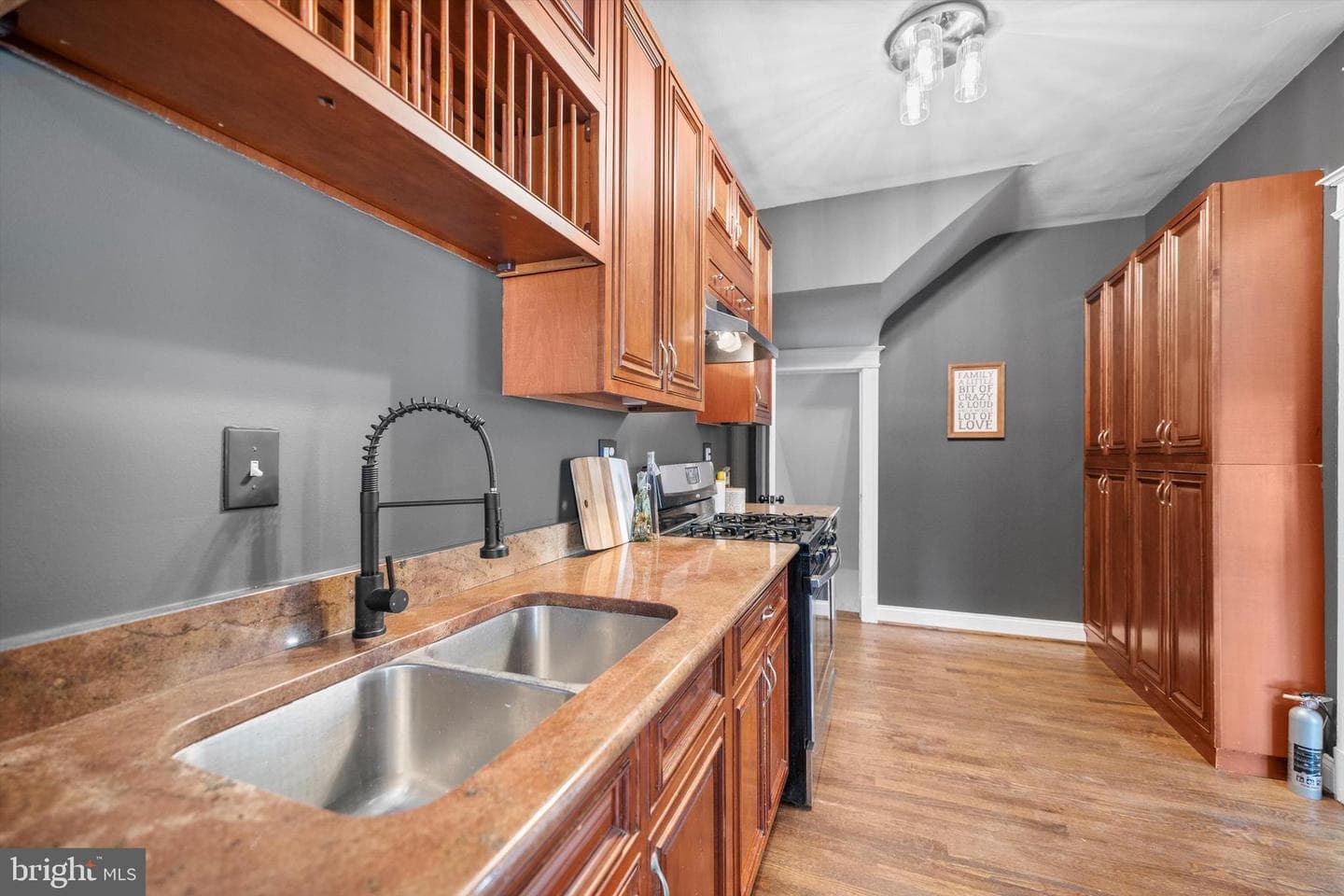 3551 Hertford Place NW photo 10