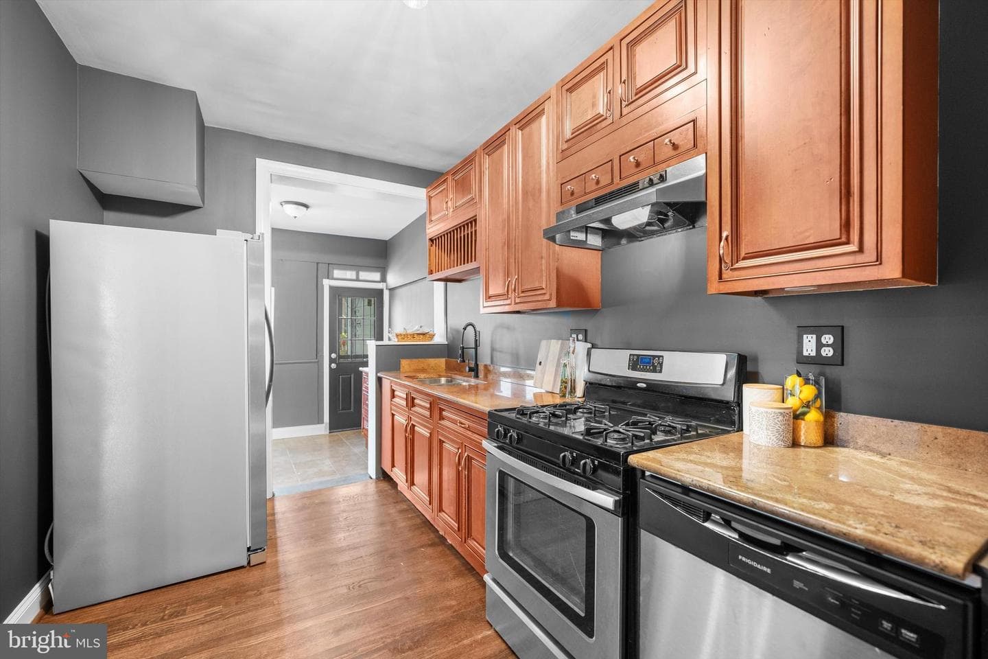 3551 Hertford Place NW photo 9