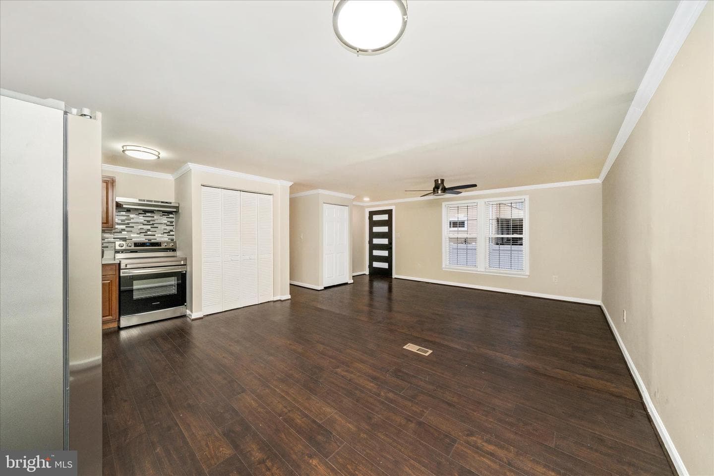 1015 48th Place NE photo 16