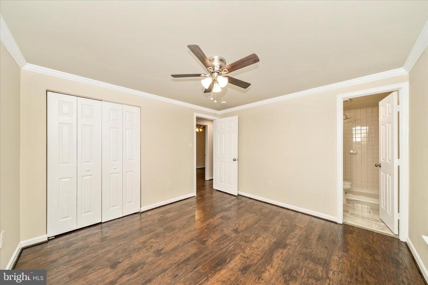 1015 48th Place NE photo 20