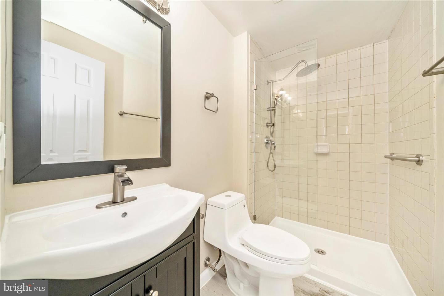 1015 48th Place NE photo 23