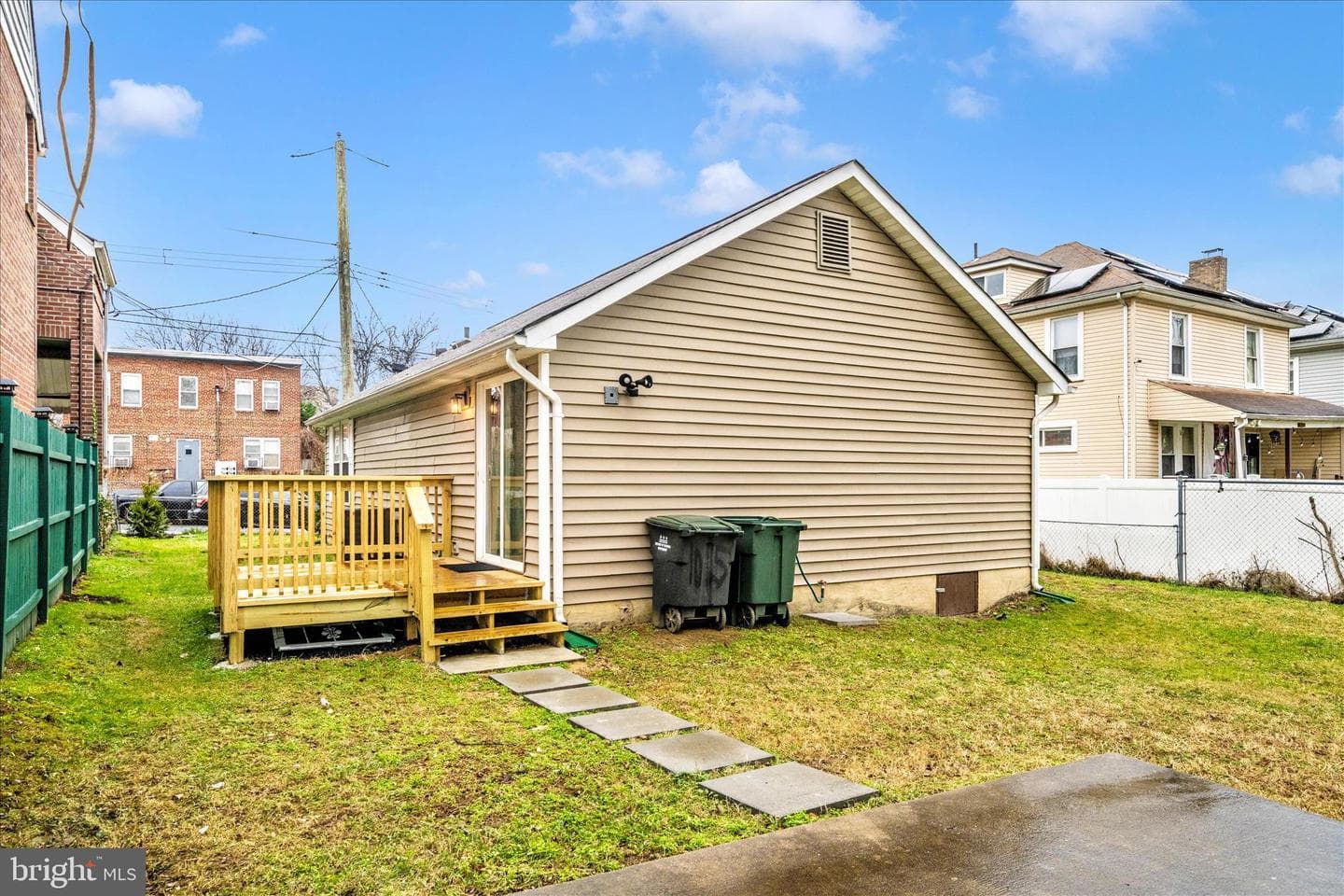 1015 48th Place NE photo 42