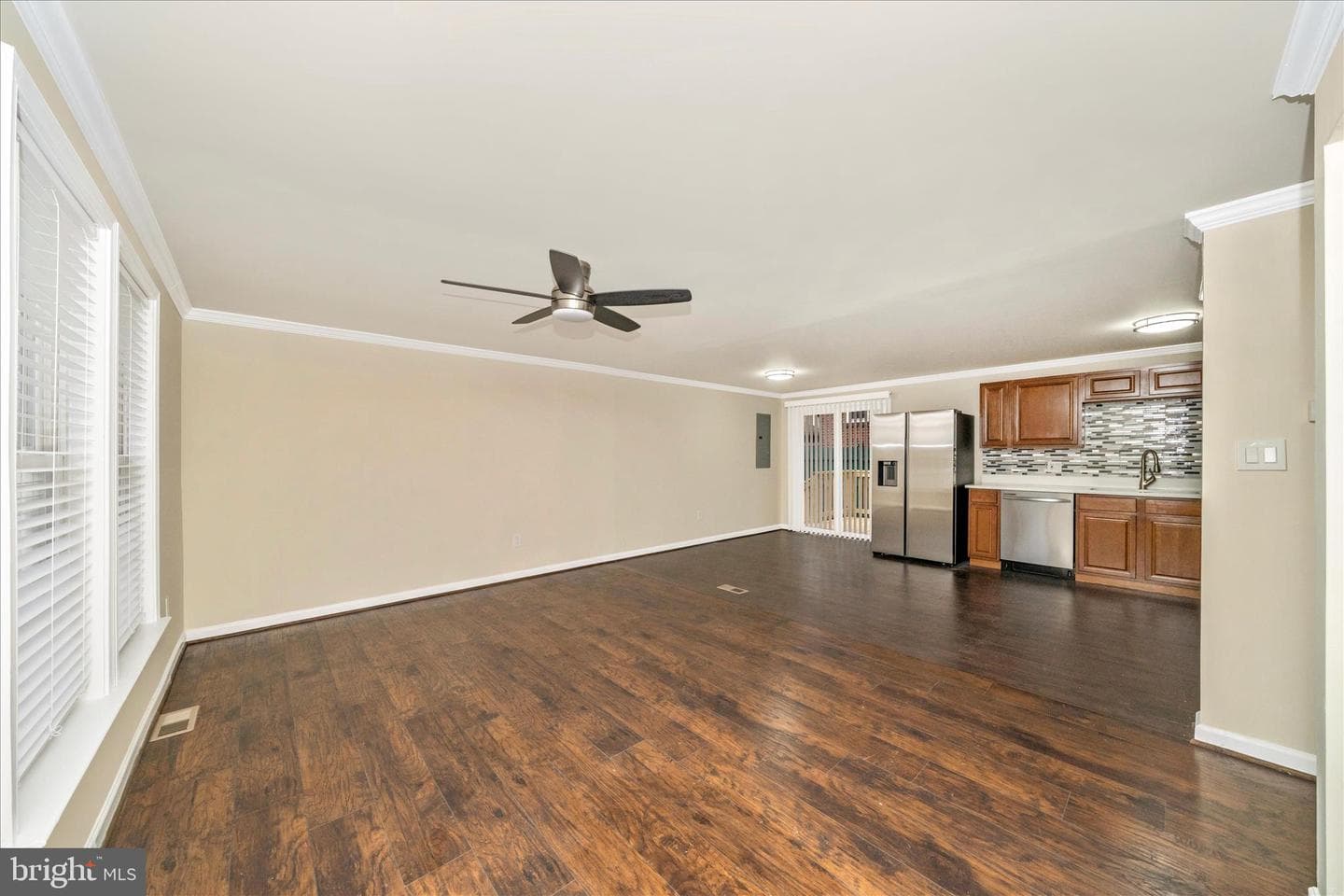 1015 48th Place NE photo 6