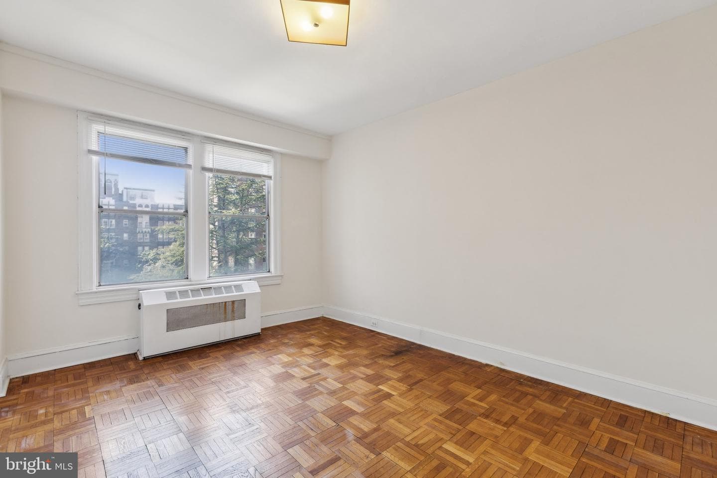 4000 Cathedral Avenue NW #605b photo 13