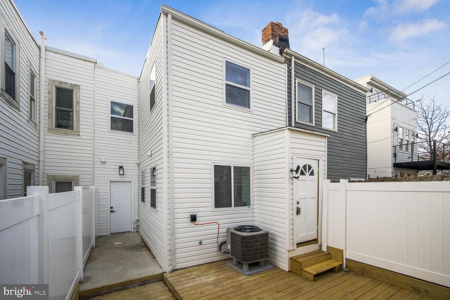 1411 Montello Avenue NE photo 29
