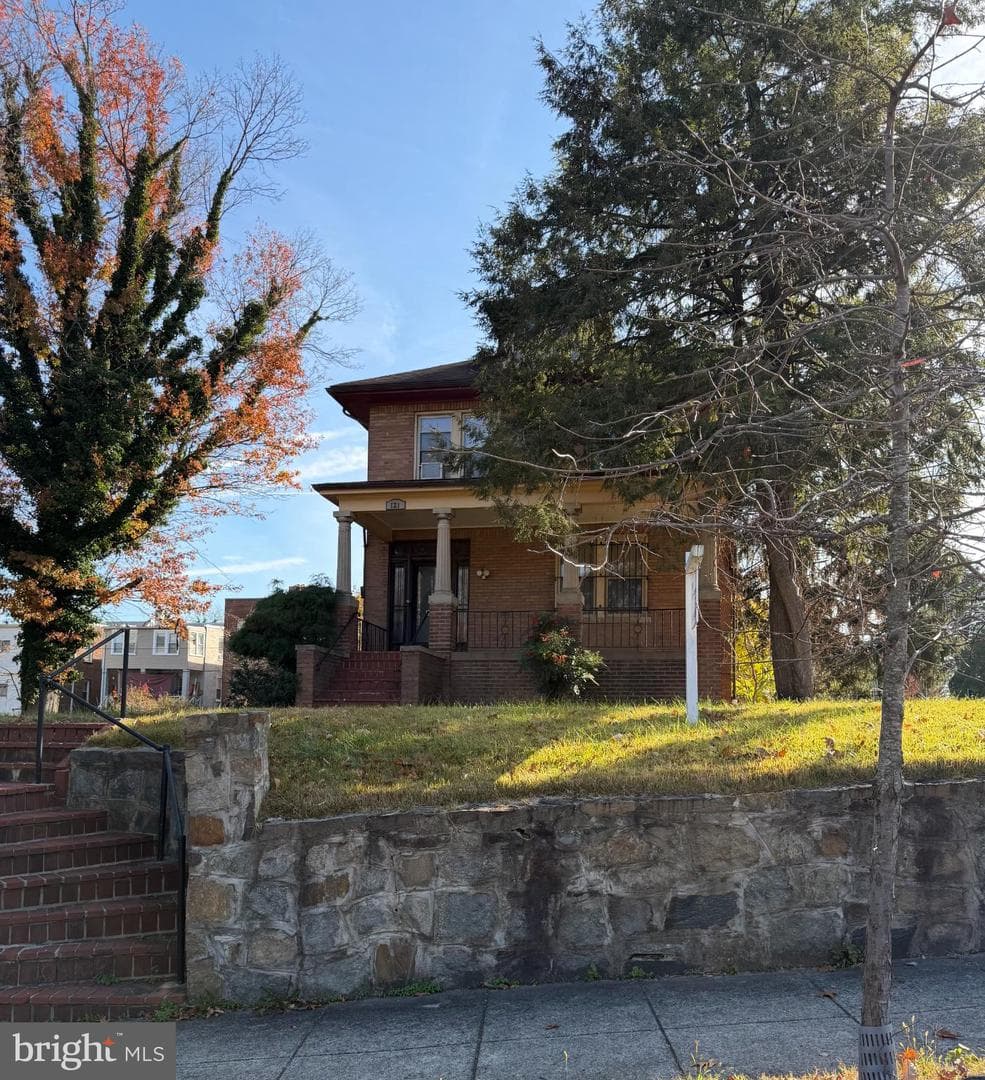 121 Raleigh Street SE photo 1