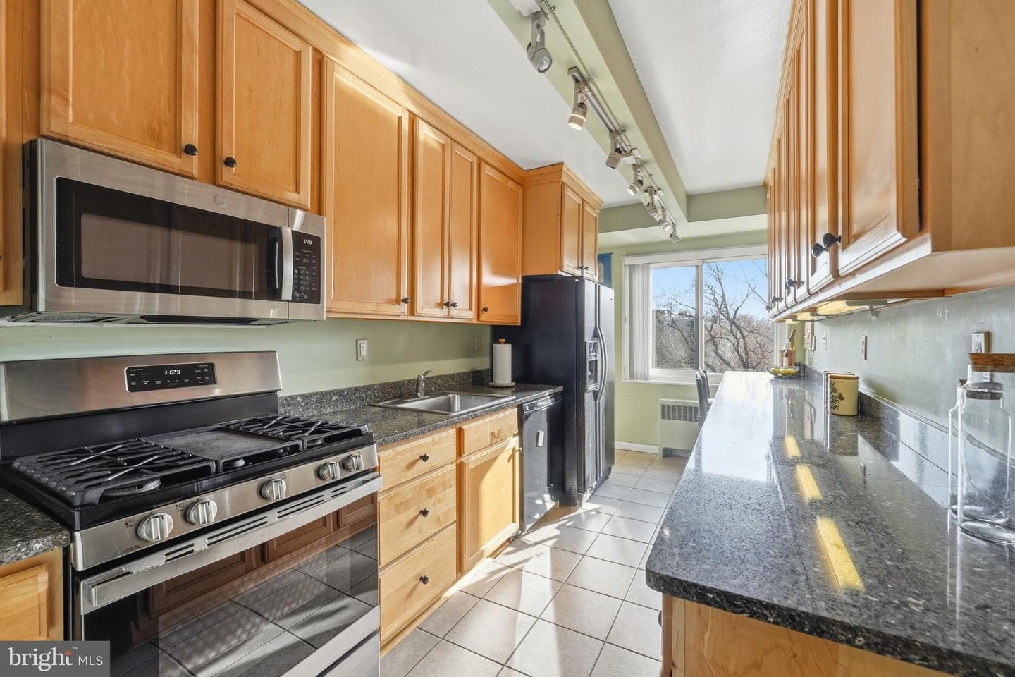 4201 Cathedral Avenue NW #905e photo 17