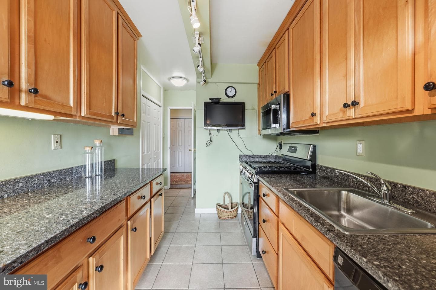 4201 Cathedral Avenue NW #905e photo 21