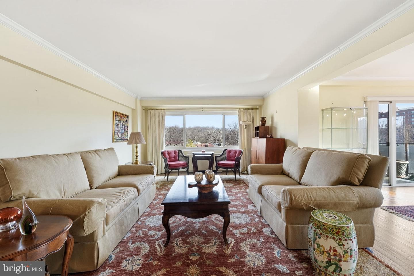 4201 Cathedral Avenue NW #905e photo 4