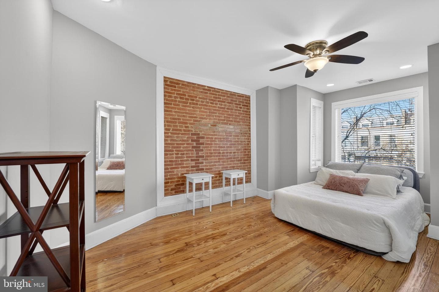 1123 I Street NE photo 10