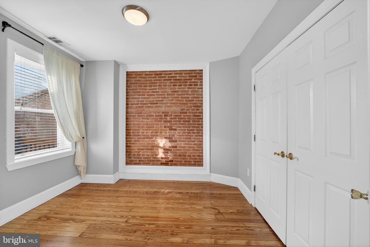 1123 I Street NE photo 13