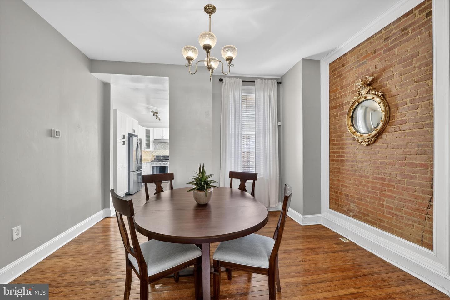 1123 I Street NE photo 4