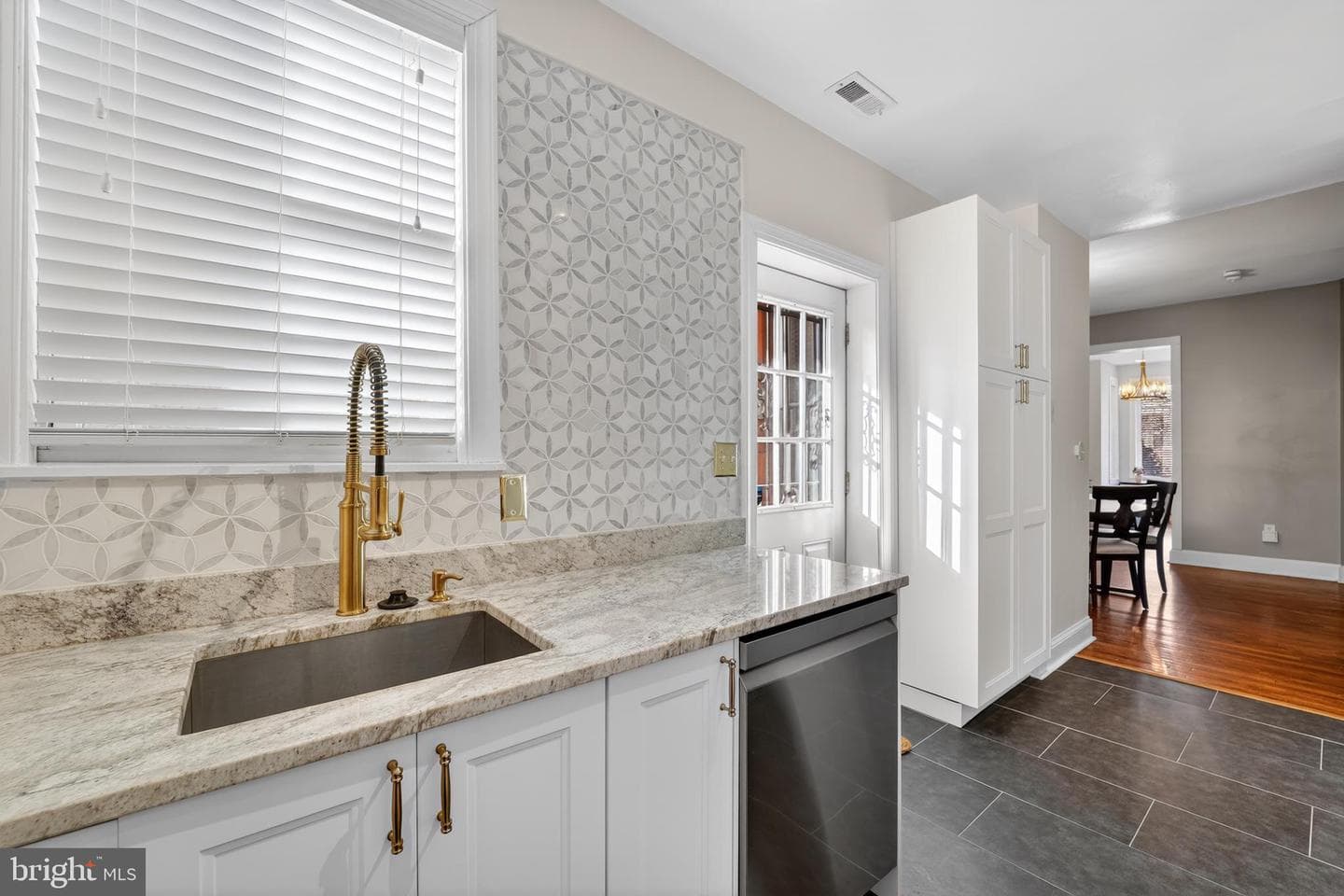 1123 I Street NE photo 7