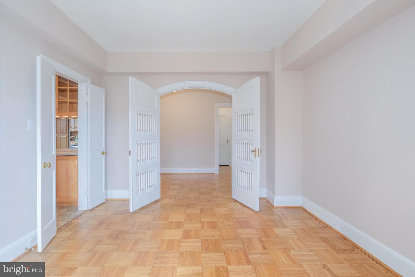 3900 Cathedral Avenue NW #404a photo 9