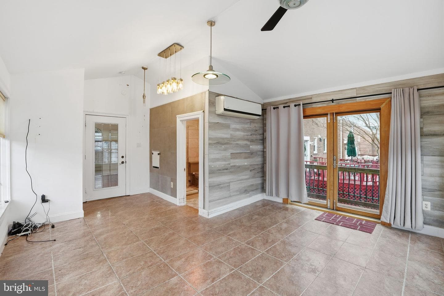 6758 Eastern Avenue NW photo 9