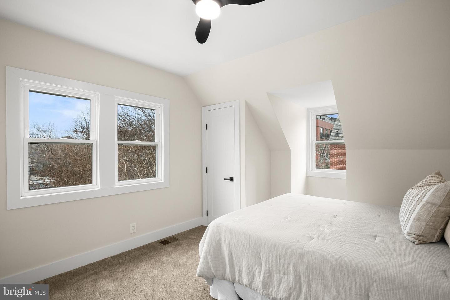 1435 Channing Street NE photo 26