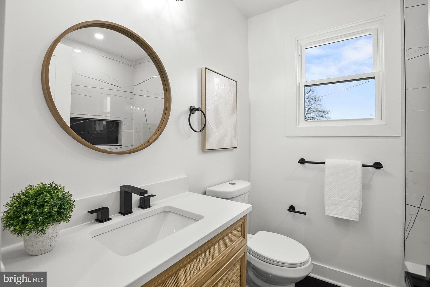 1435 Channing Street NE photo 31