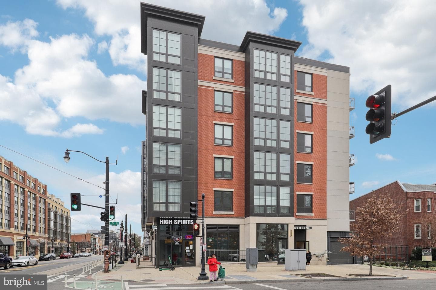 301 H Street NE #201 photo 1