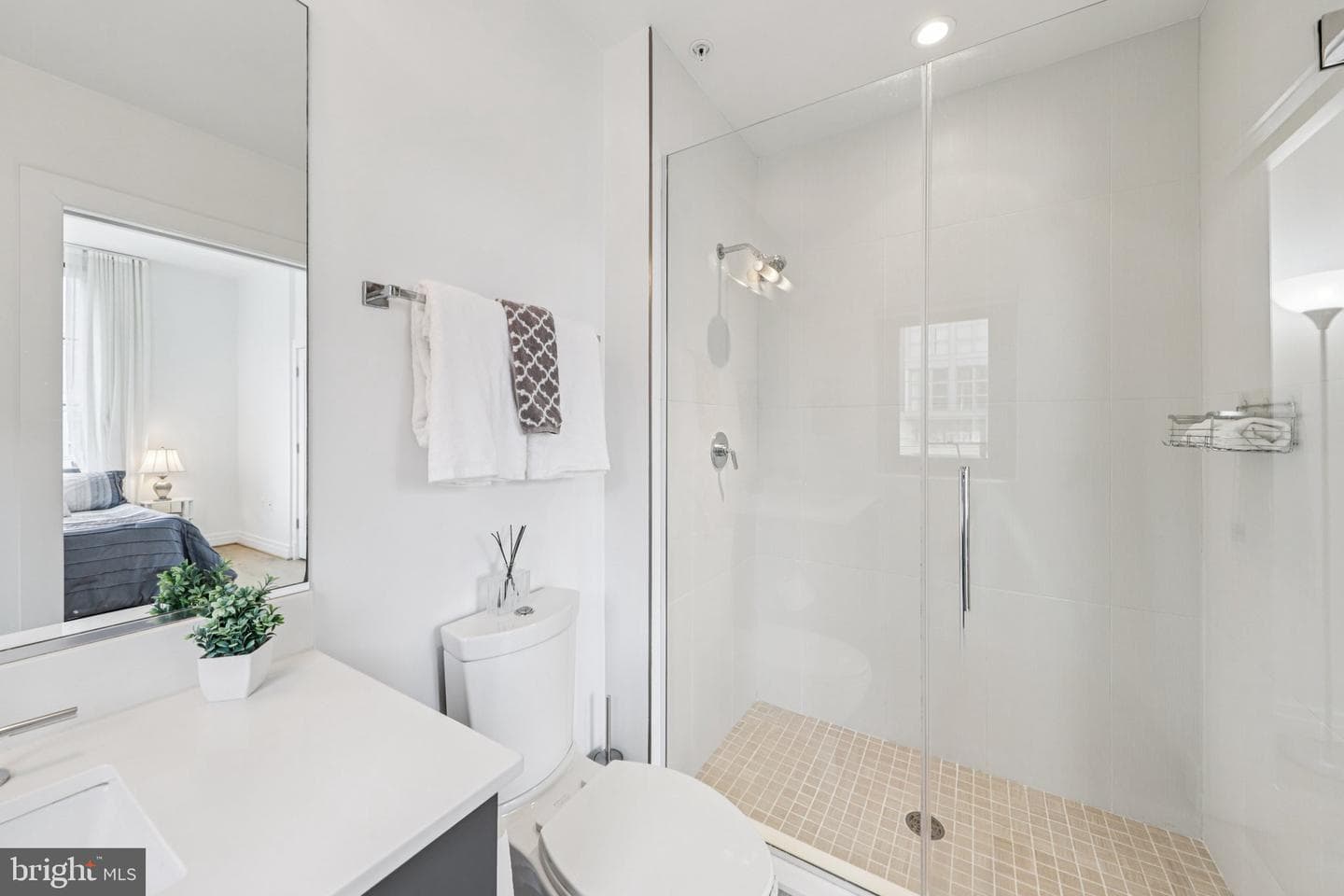 301 H Street NE #201 photo 21