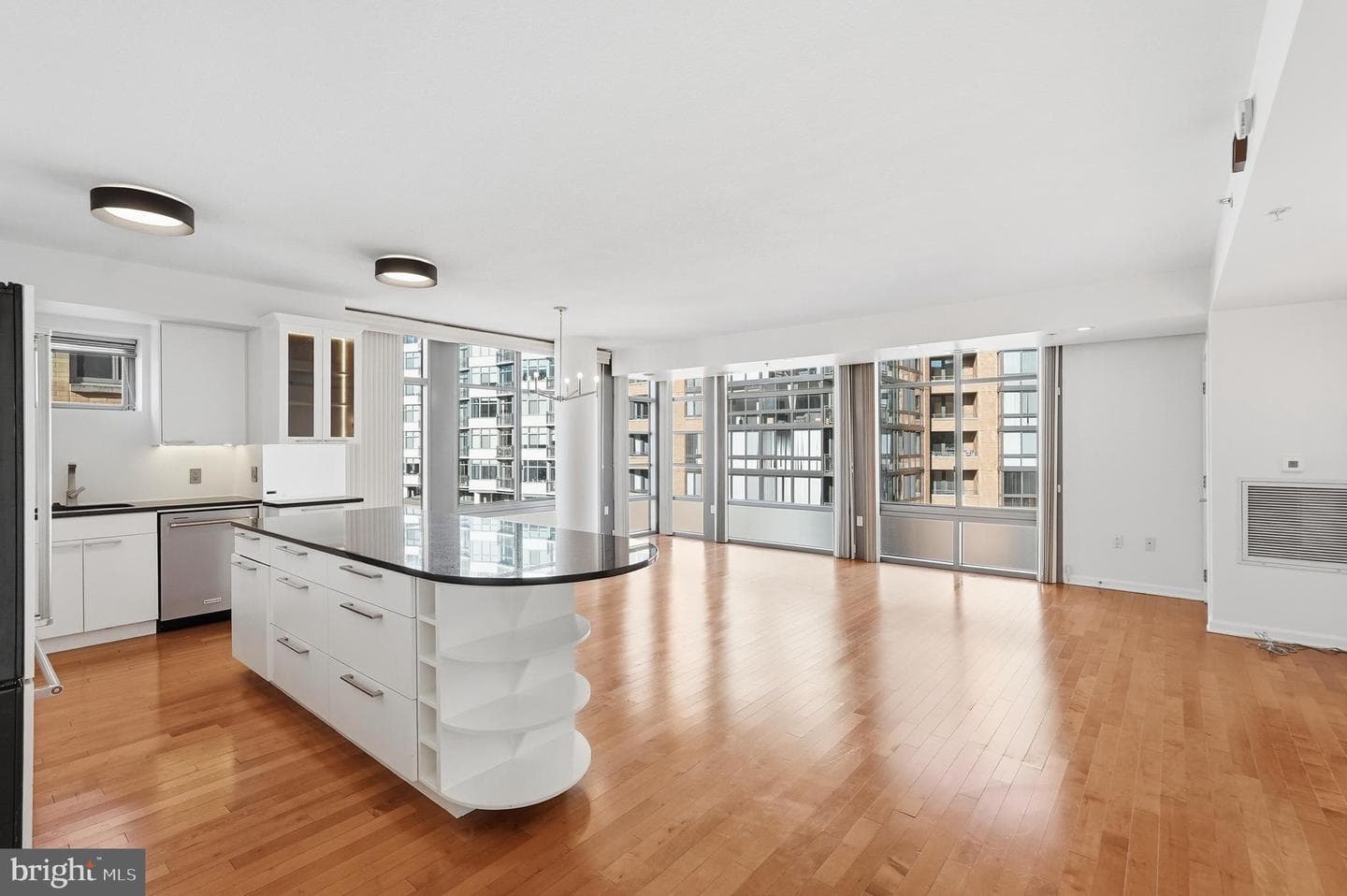 440 L Street NW #805 photo 4