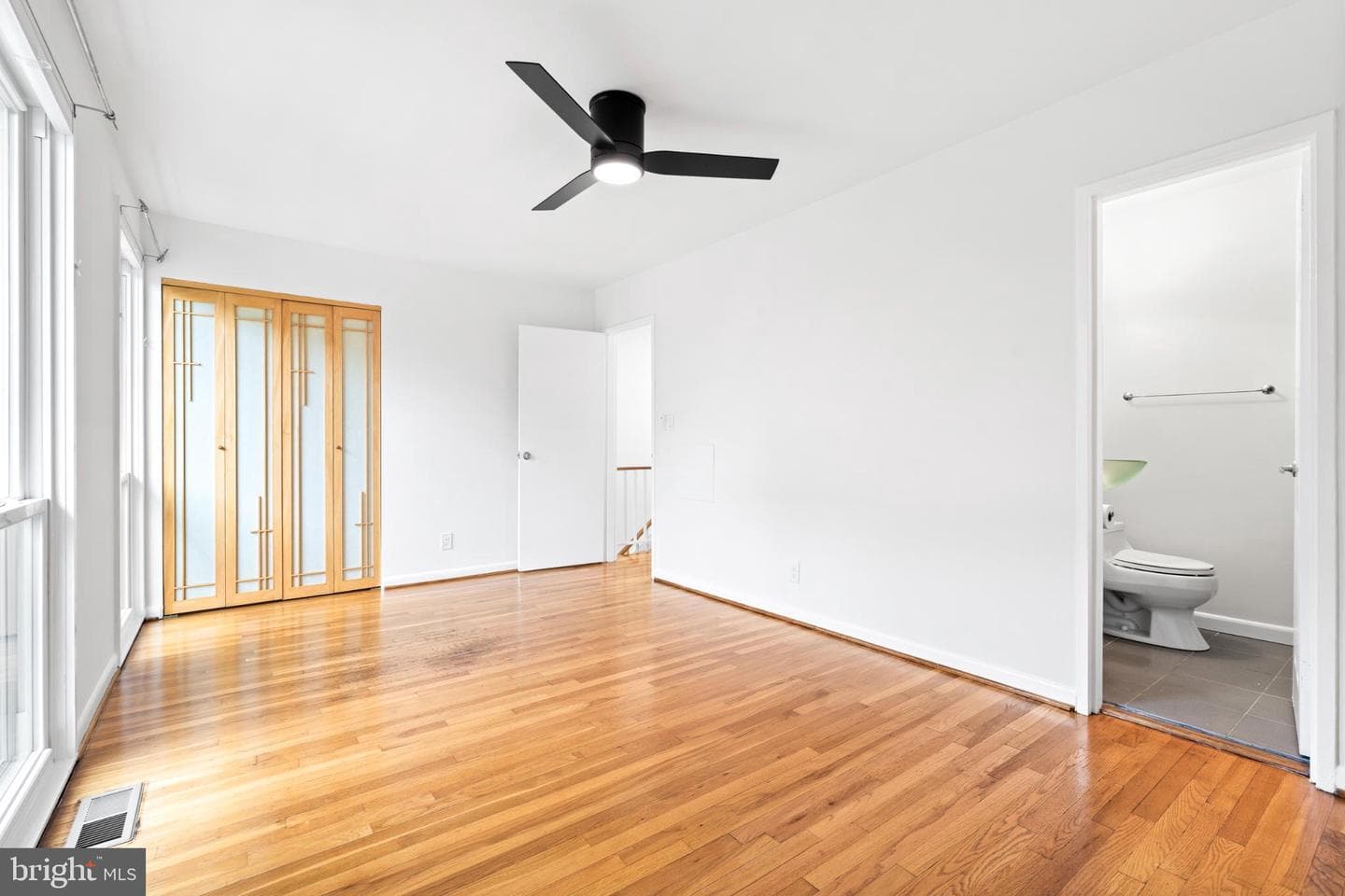 73 G Street SW #103 photo 24