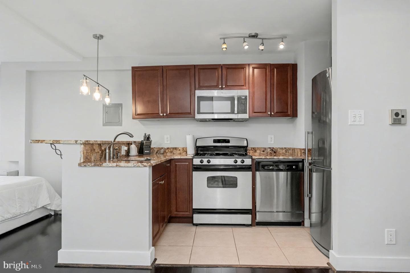 1601 18th Street NW #918 photo 8