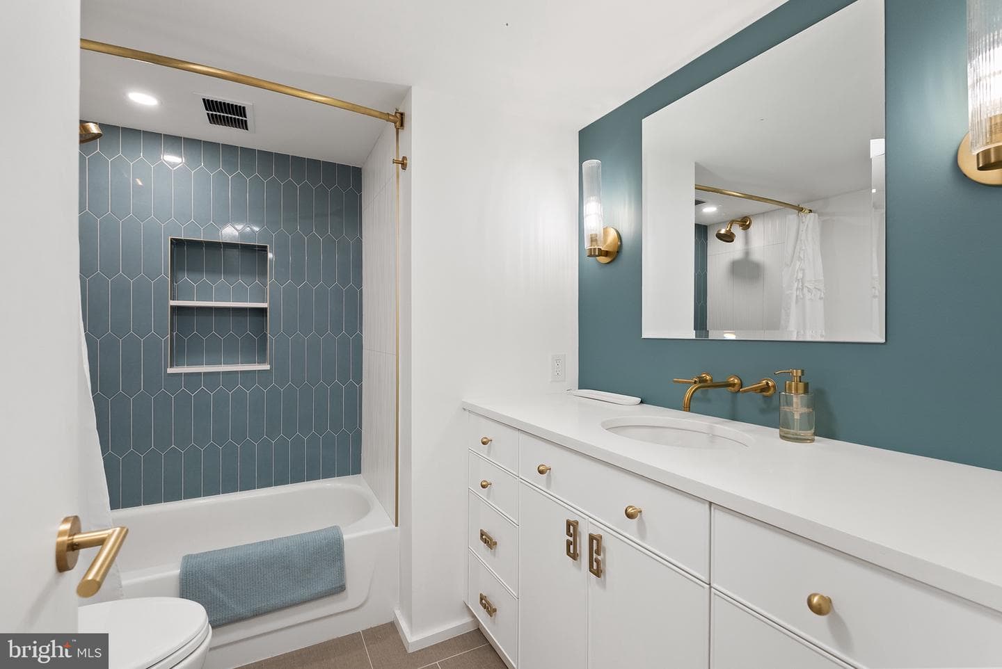2510 Virginia Avenue NW #1104-N photo 17