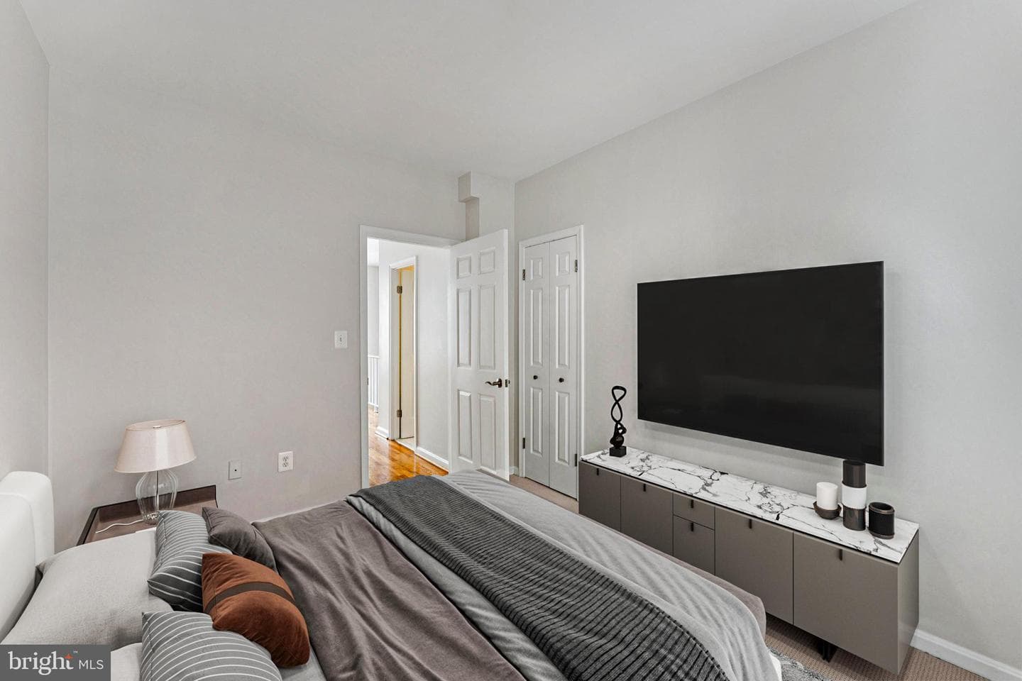 2145 California Street NW #303 photo 16