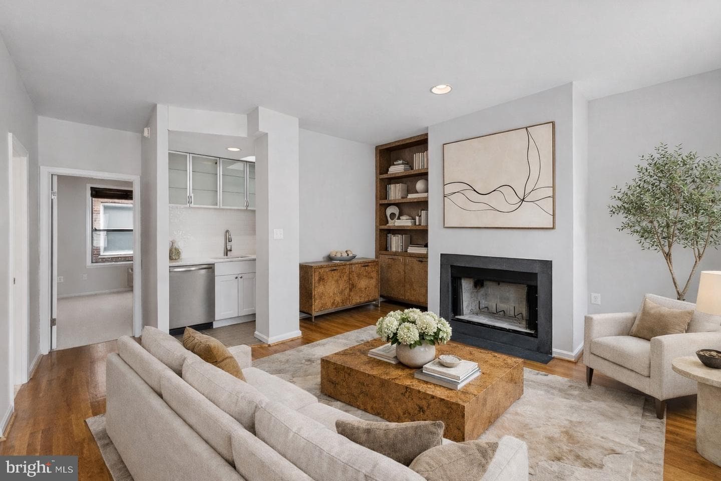 2145 California Street NW #303 photo 4
