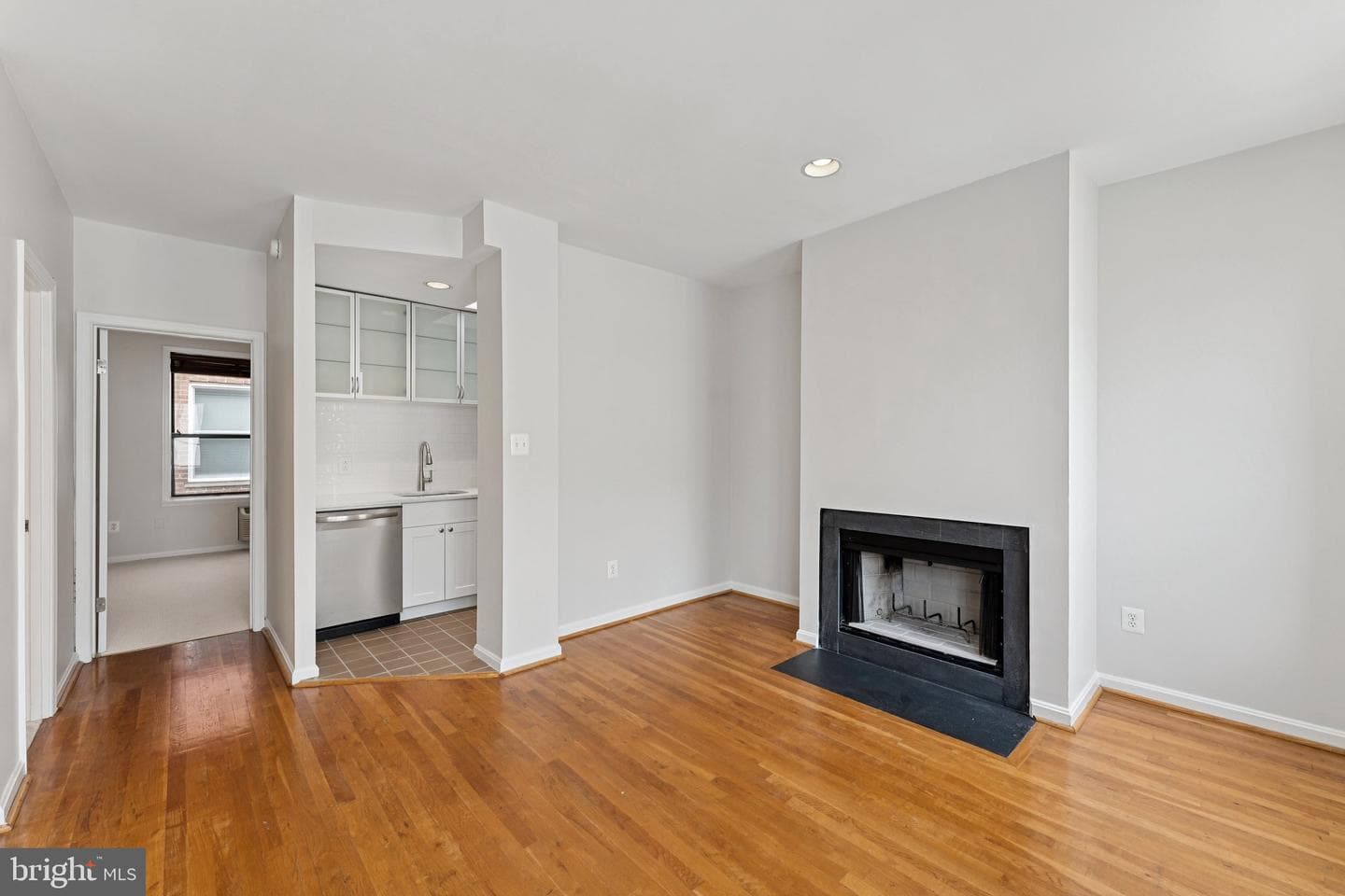 2145 California Street NW #303 photo 5
