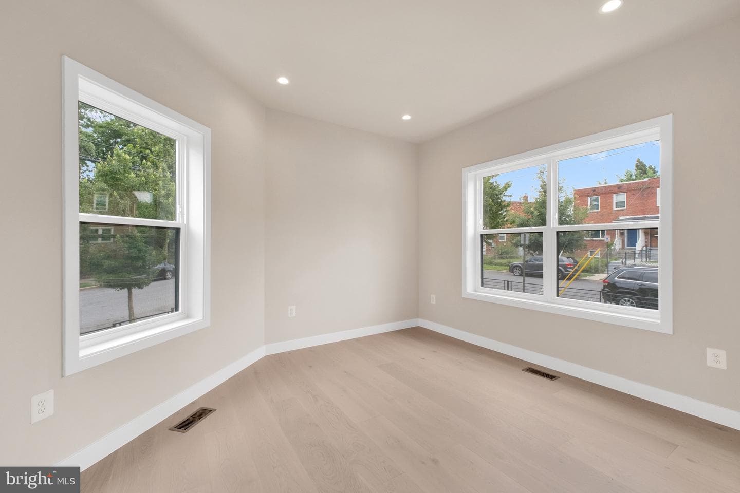 854 Xenia Street SE #102 photo 12