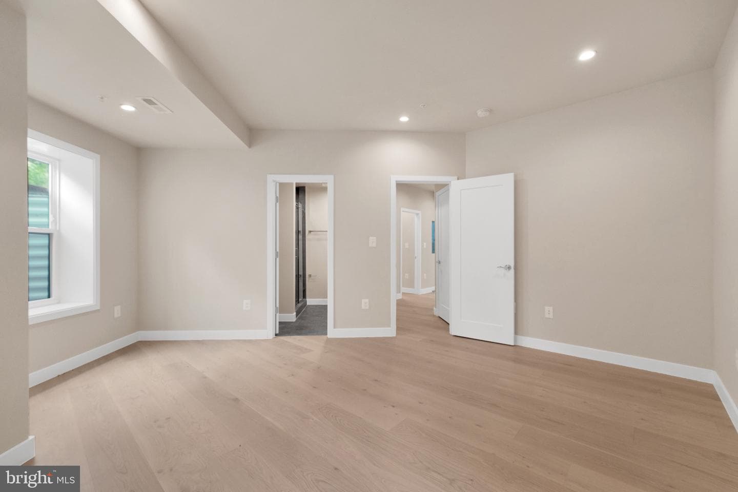 854 Xenia Street SE #102 photo 23
