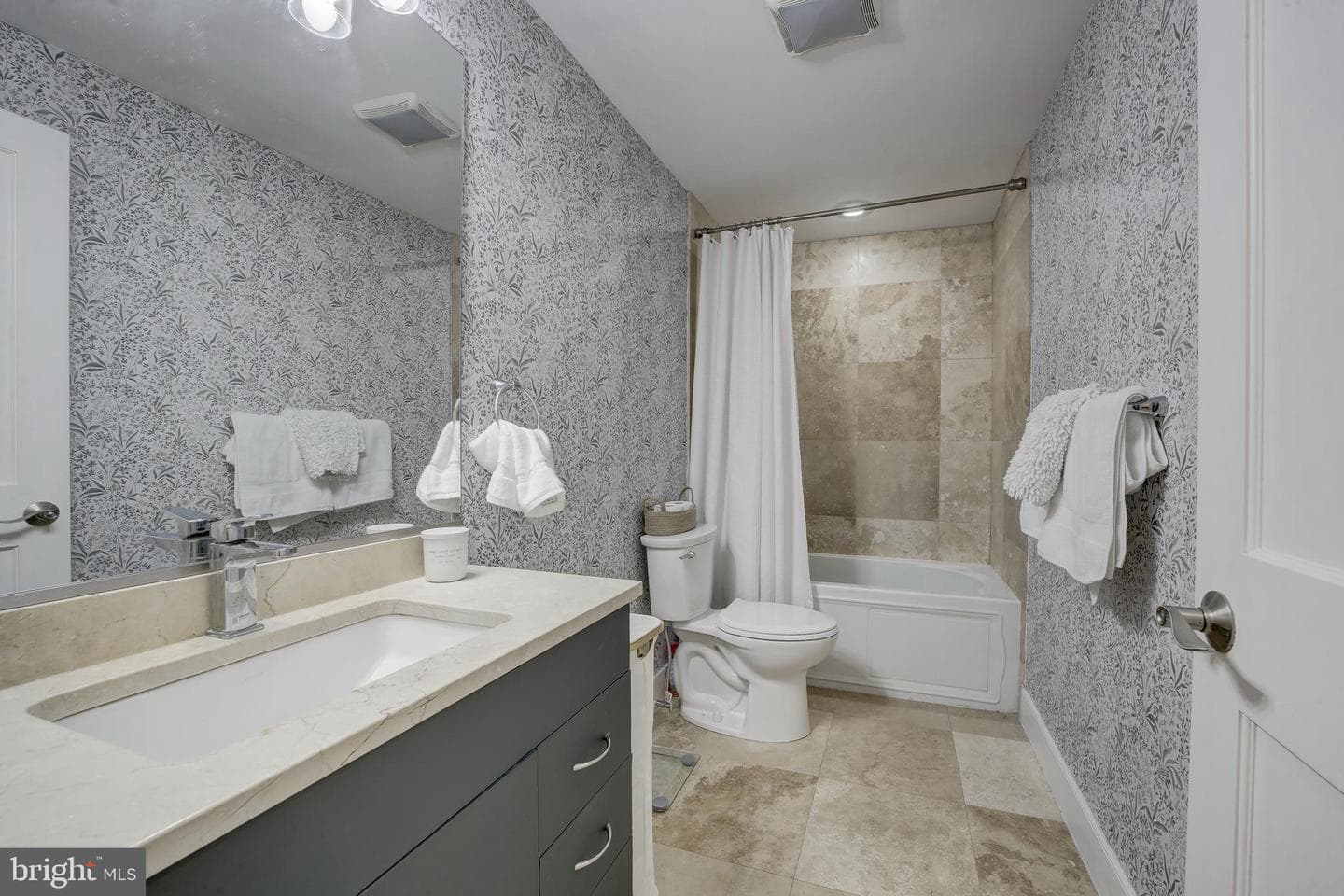 2444 Ontario Road NW #3 photo 14