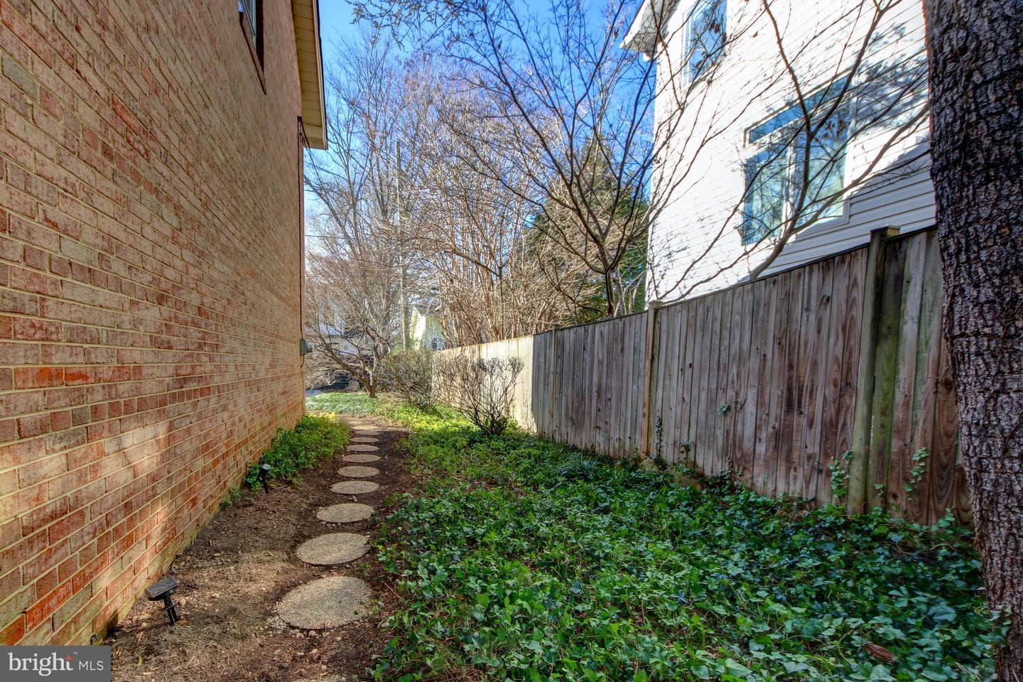 5814 Macarthur Boulevard NW photo 25