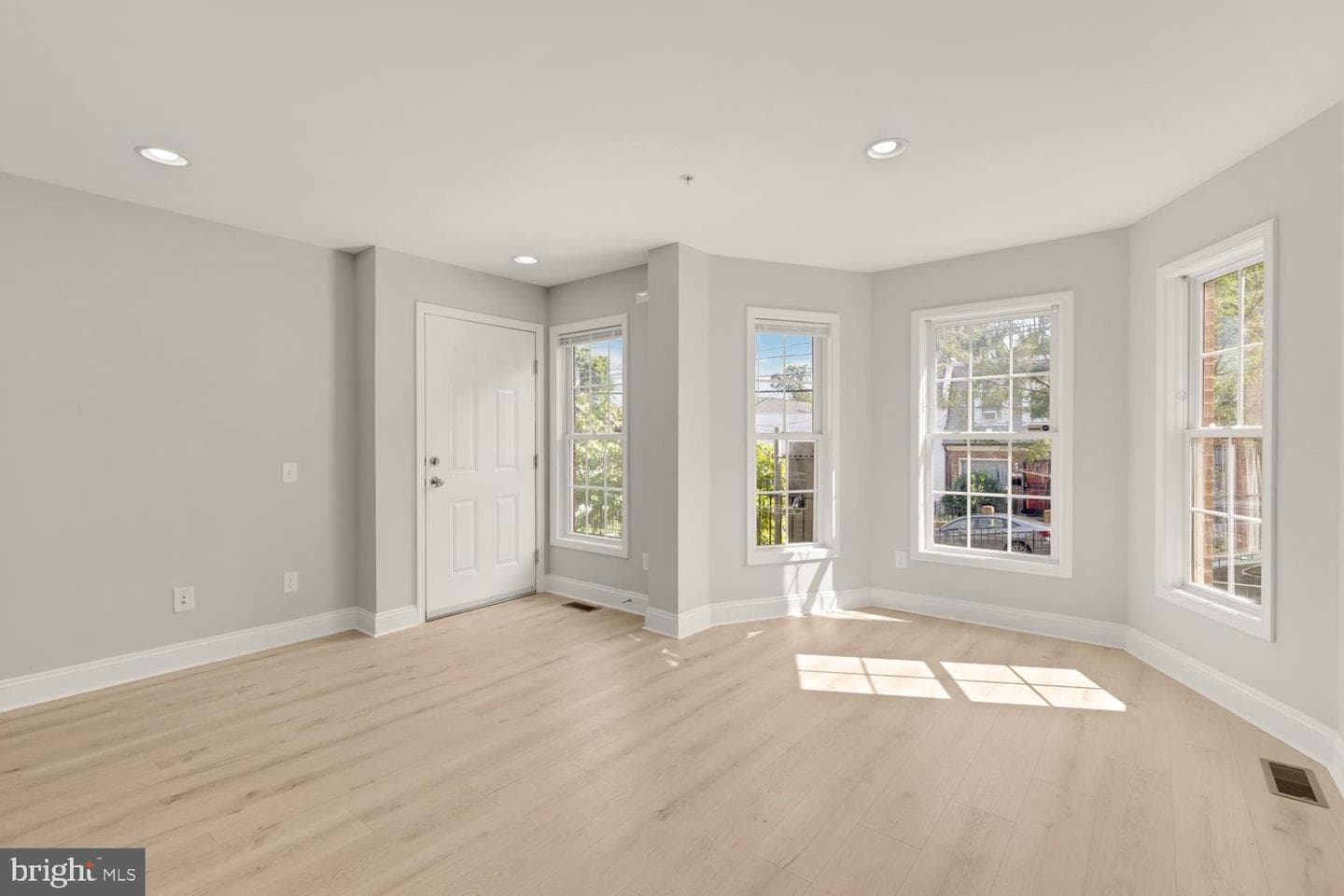 1755 W Street SE #a photo 8