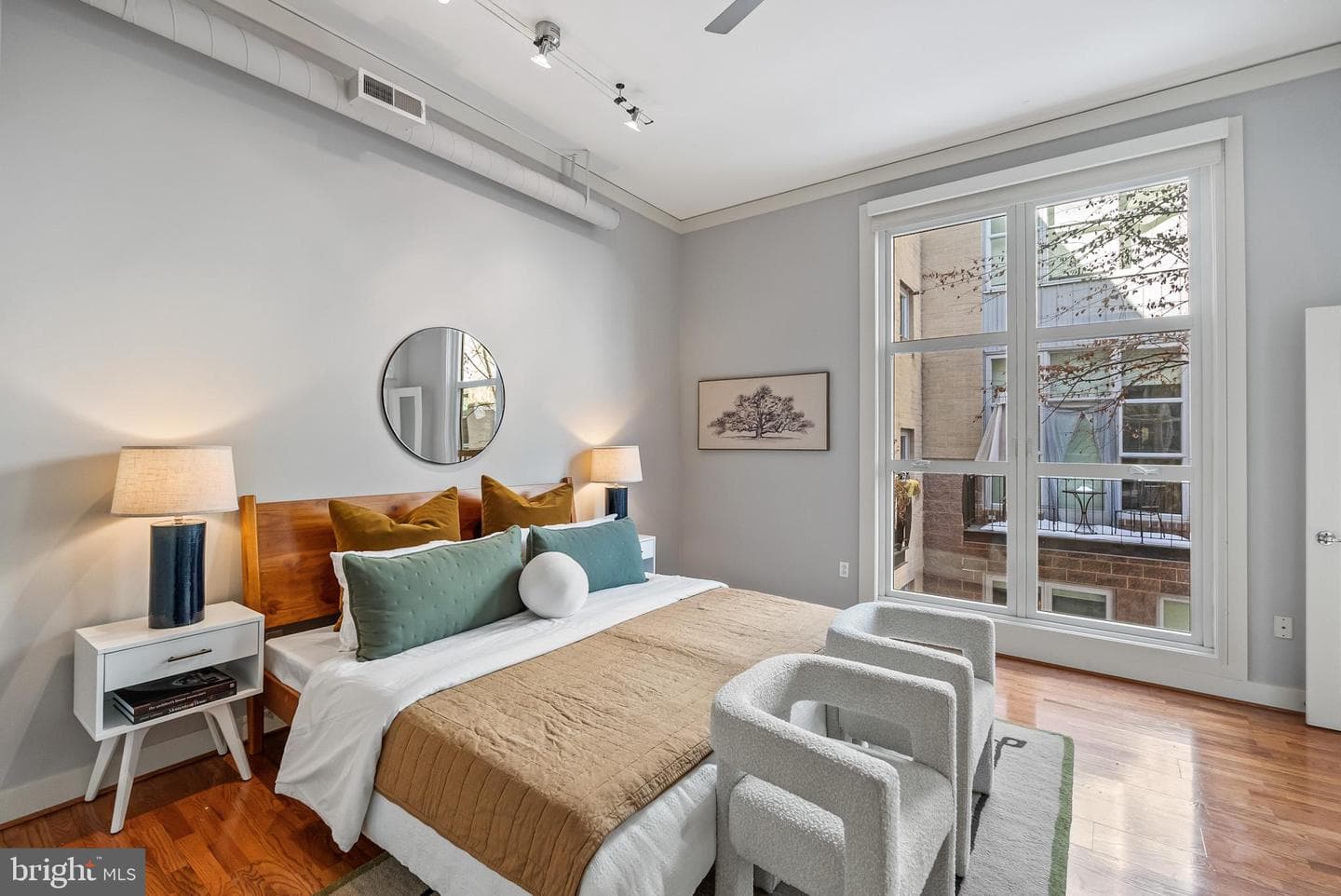 2380 Champlain Street NW #202 photo 17