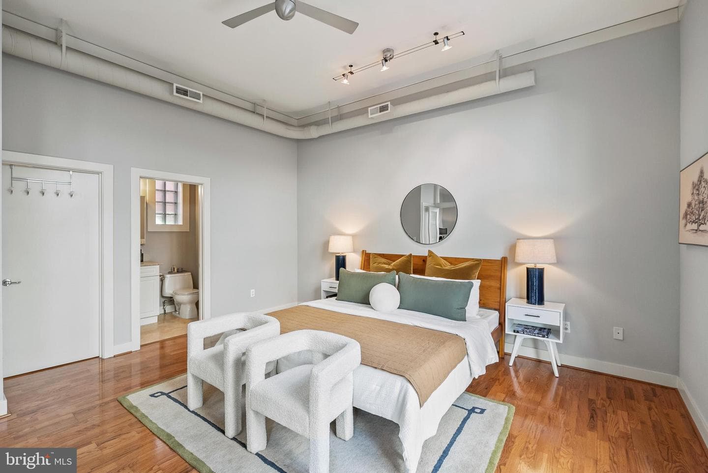 2380 Champlain Street NW #202 photo 18