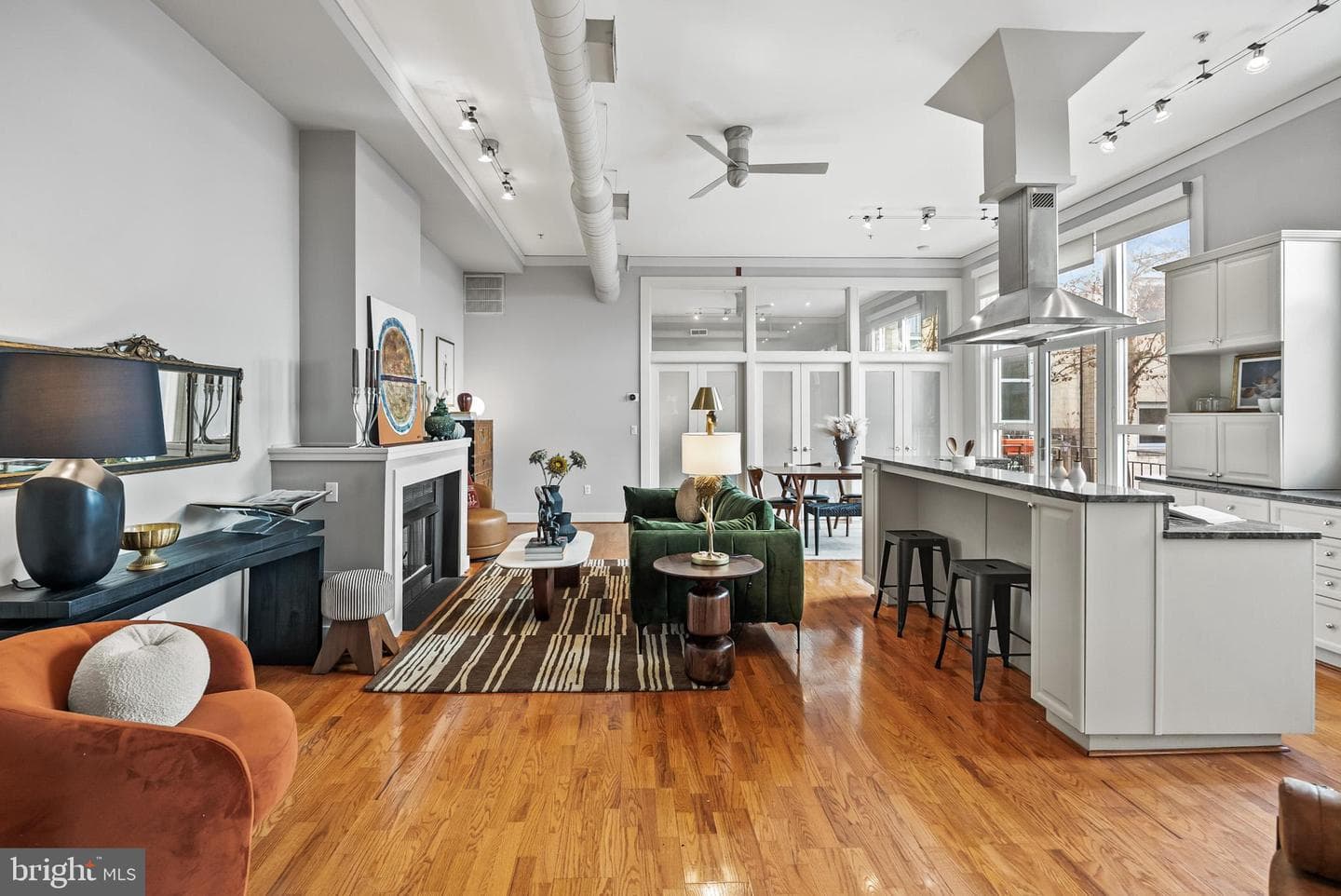 2380 Champlain Street NW #202 photo 4