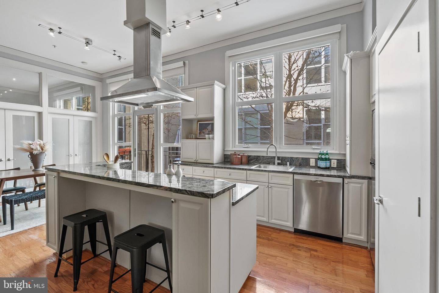 2380 Champlain Street NW #202 photo 8