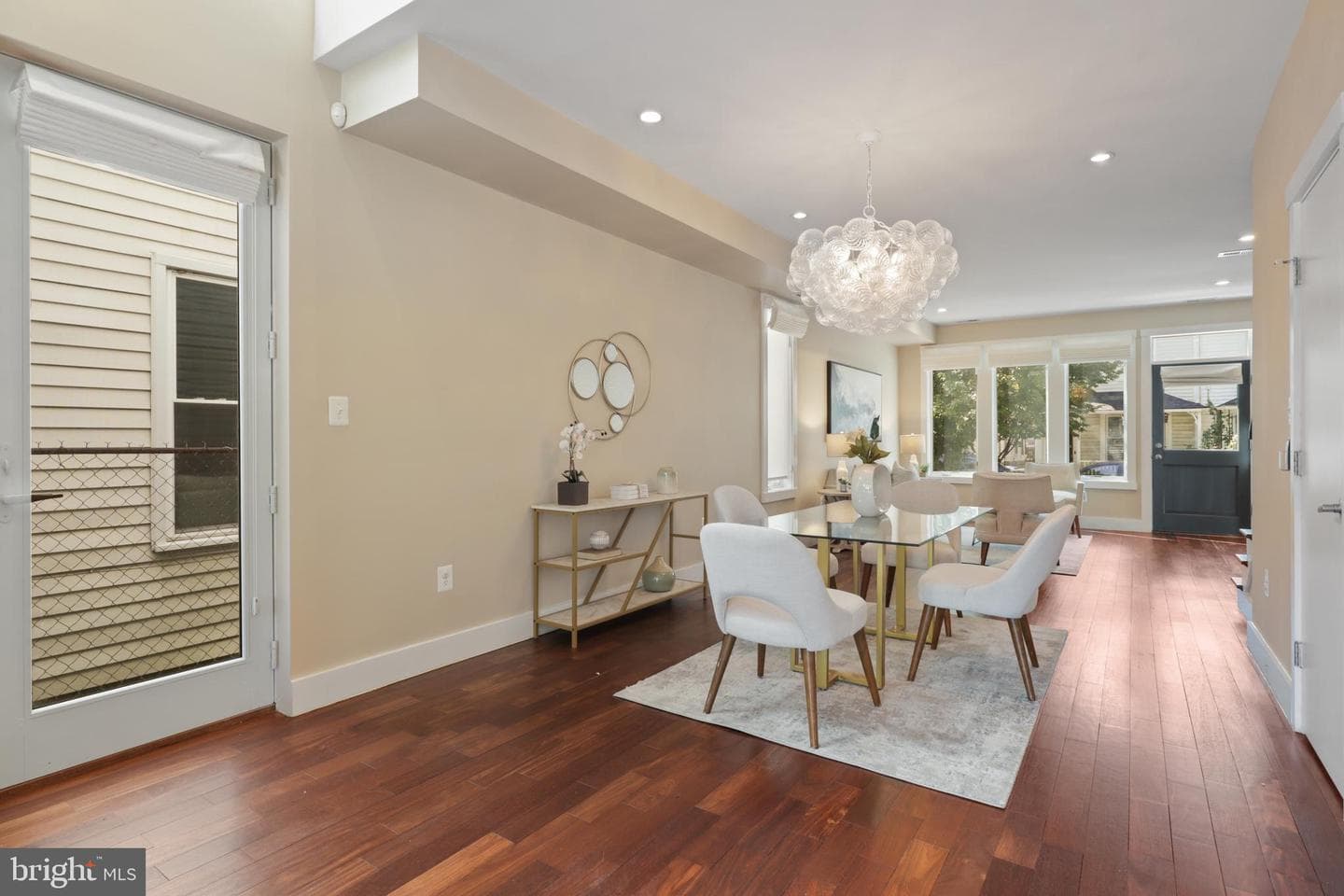 1524 Gales Street NE photo 8