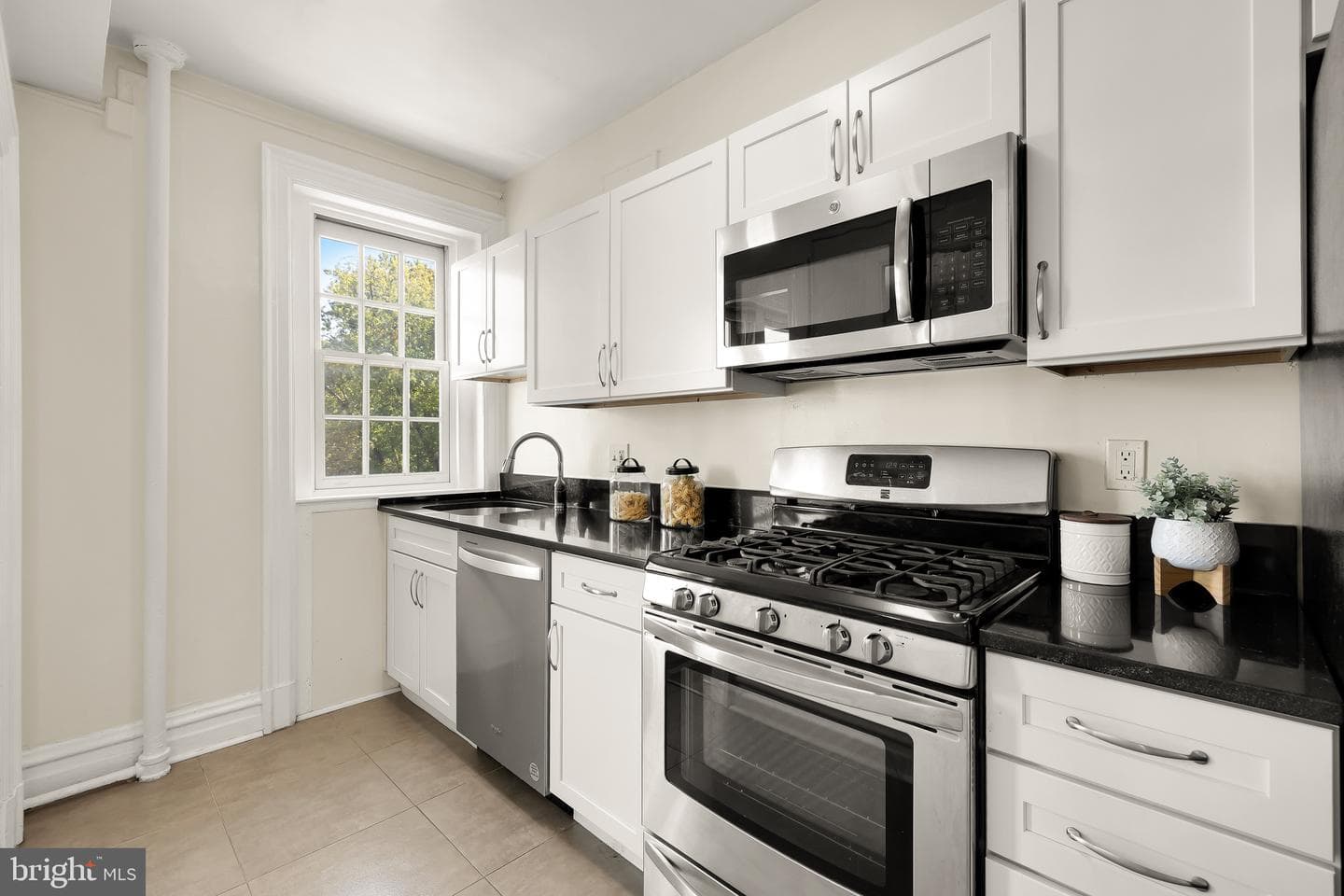 2456 20th Street NW #unit 403 photo 9