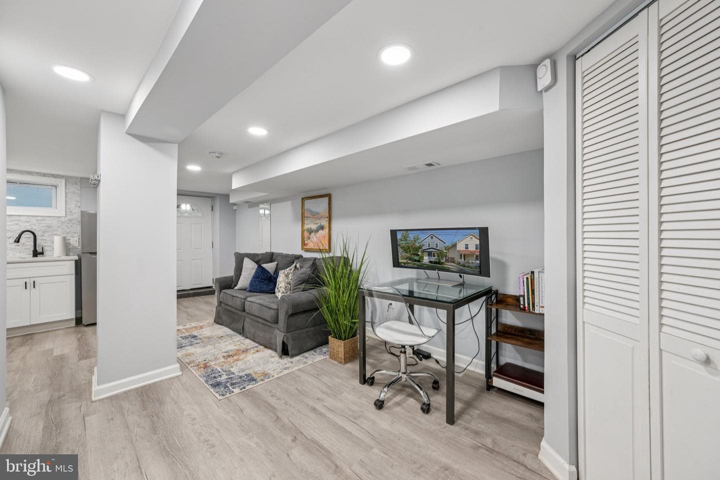2849 Mills Avenue NE photo 23