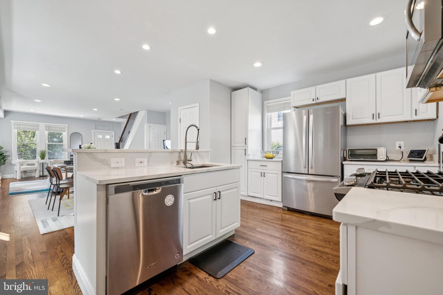 2849 Mills Avenue NE photo 7