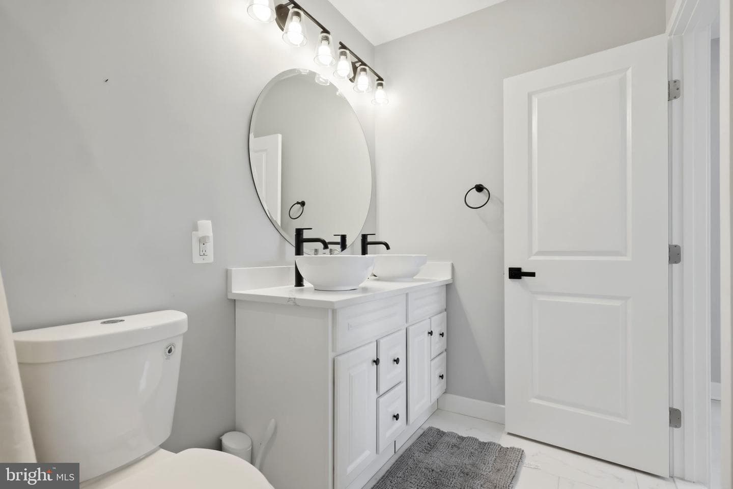 706 NW Longfellow Street NW photo 31