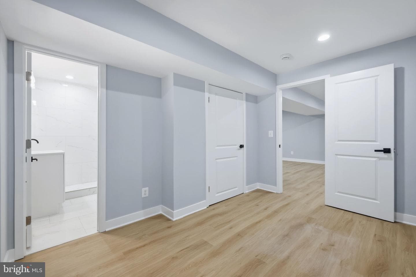706 NW Longfellow Street NW photo 43